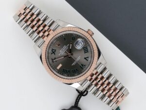 Read more about the article Luxury Replica Watches in Dubai for Style Enthusiasts