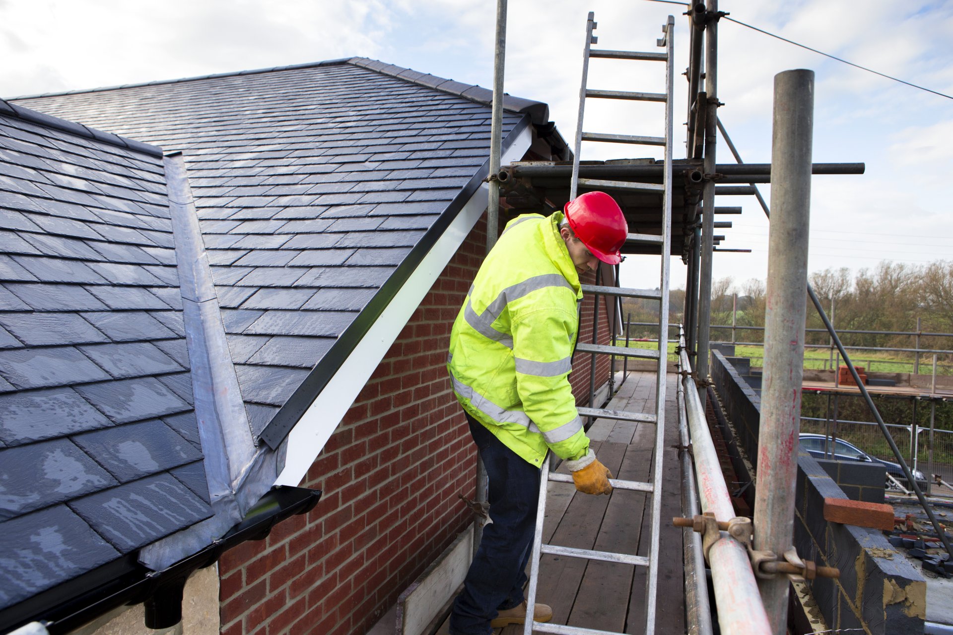 Read more about the article Roofing Company Bournemouth Services for Emergency Roof Repairs