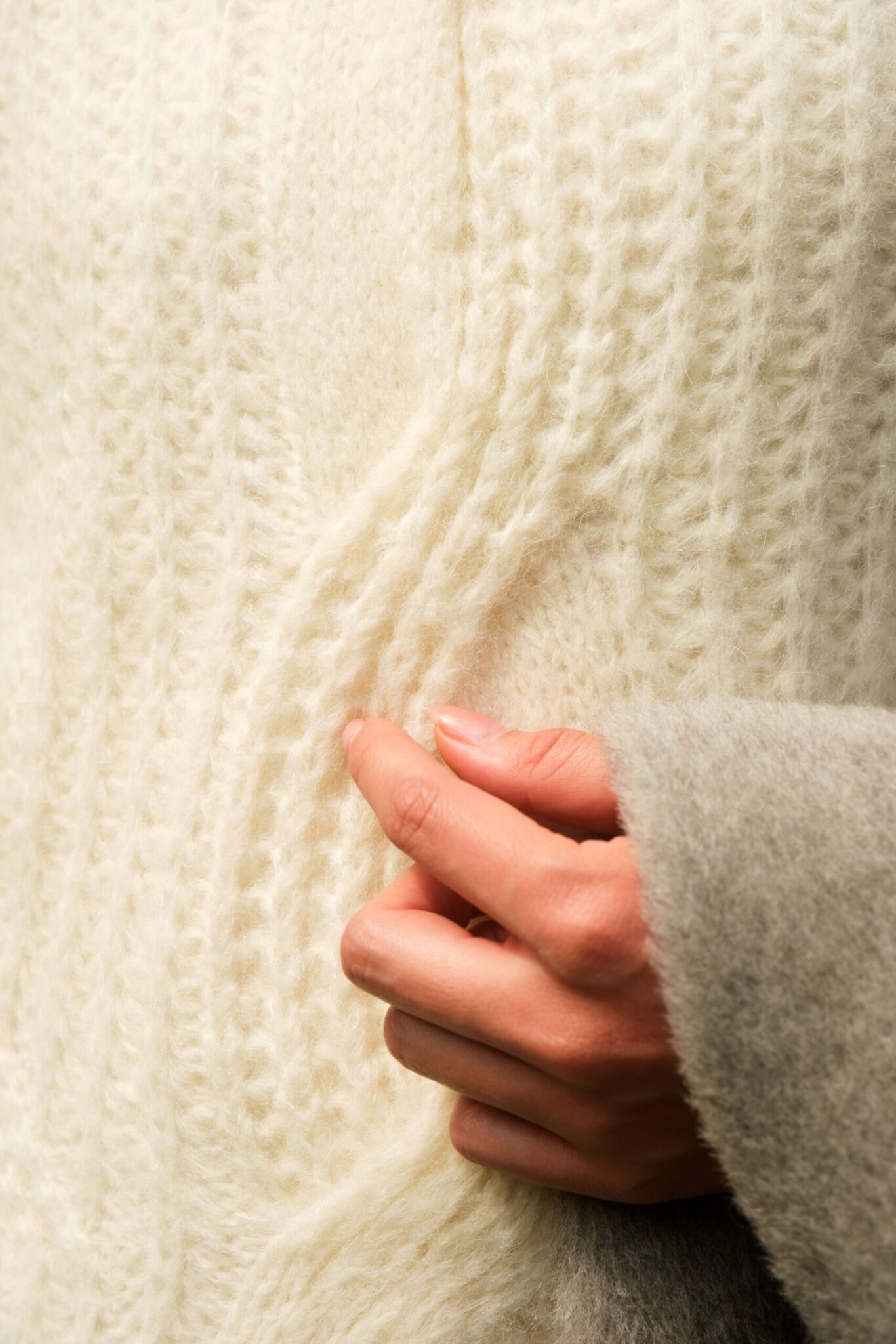 You are currently viewing Écharpe en alpaga pour femme : un indispensable hivernal doux et élégant