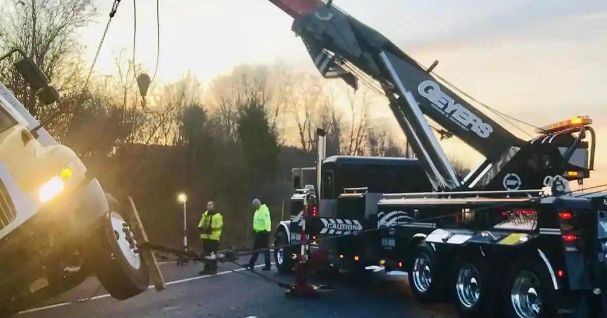 Read more about the article How To Choose The Best Emergency Towing Service In Columbus