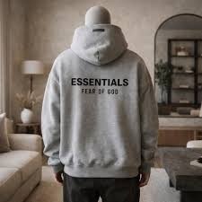 Read more about the article The Uniform of the Cool: Why the Essentials Fear of God Hoodie Isn’t Going Anywhere