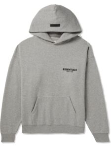 Read more about the article Why the Essentials Hoodie Is Taking Over UK Streetwear Culture