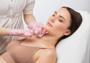 Read more about the article Advanced Recovery Techniques After Double Chin Removal in Abu Dhabi