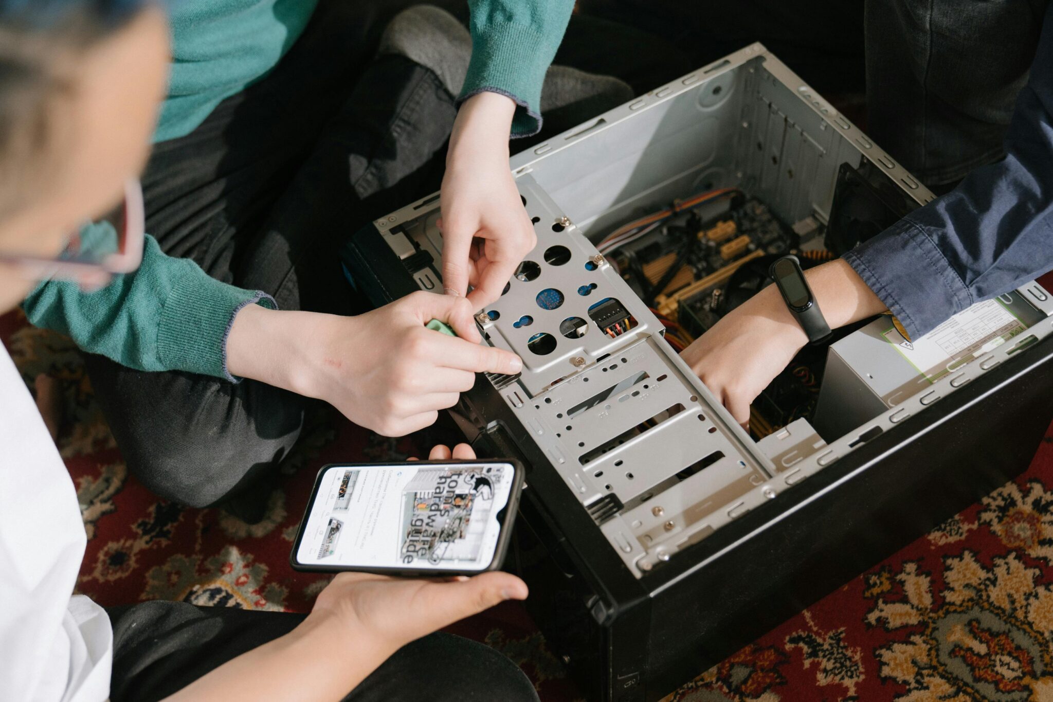 Read more about the article How Professional Technicians Diagnose Hidden Phone Problems