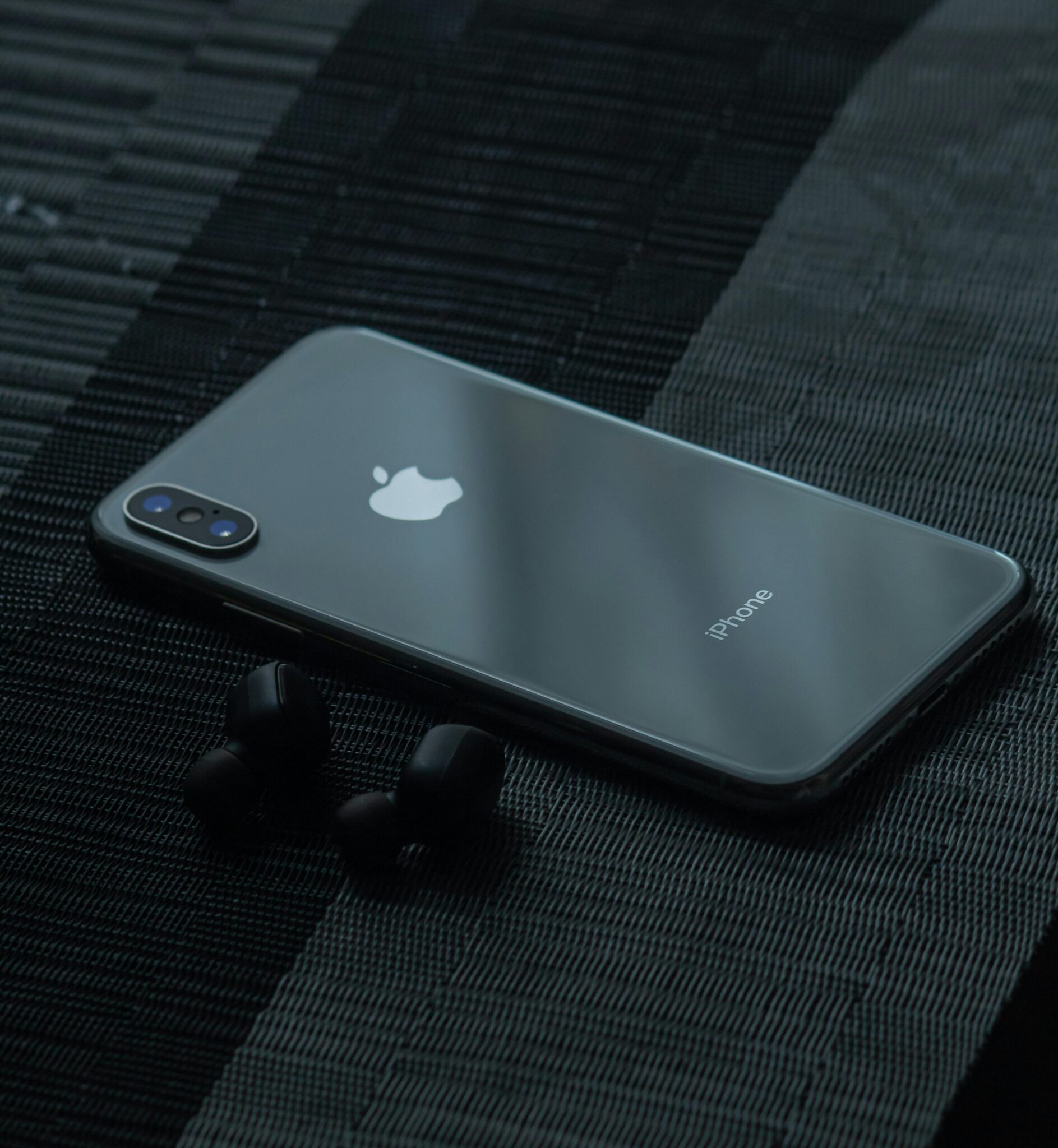 You are currently viewing How to Know When Your iPhone Battery Needs Replacement