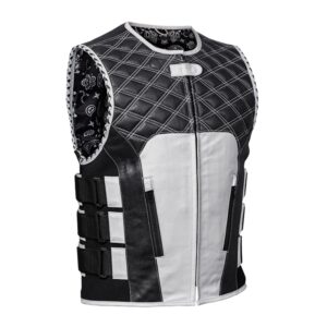 Read more about the article The Rise of Functional Streetwear in Urban Fashion