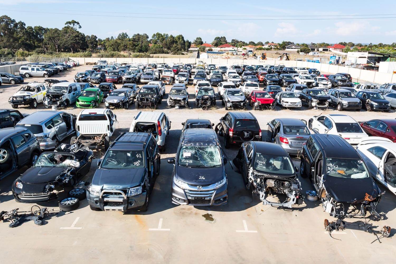 You are currently viewing How Car Wreckers Melbourne Help Keep the Environment Cleaner?