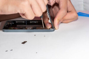 Read more about the article Reliable iPhone Battery Repair Rochester Services by Mega Fone