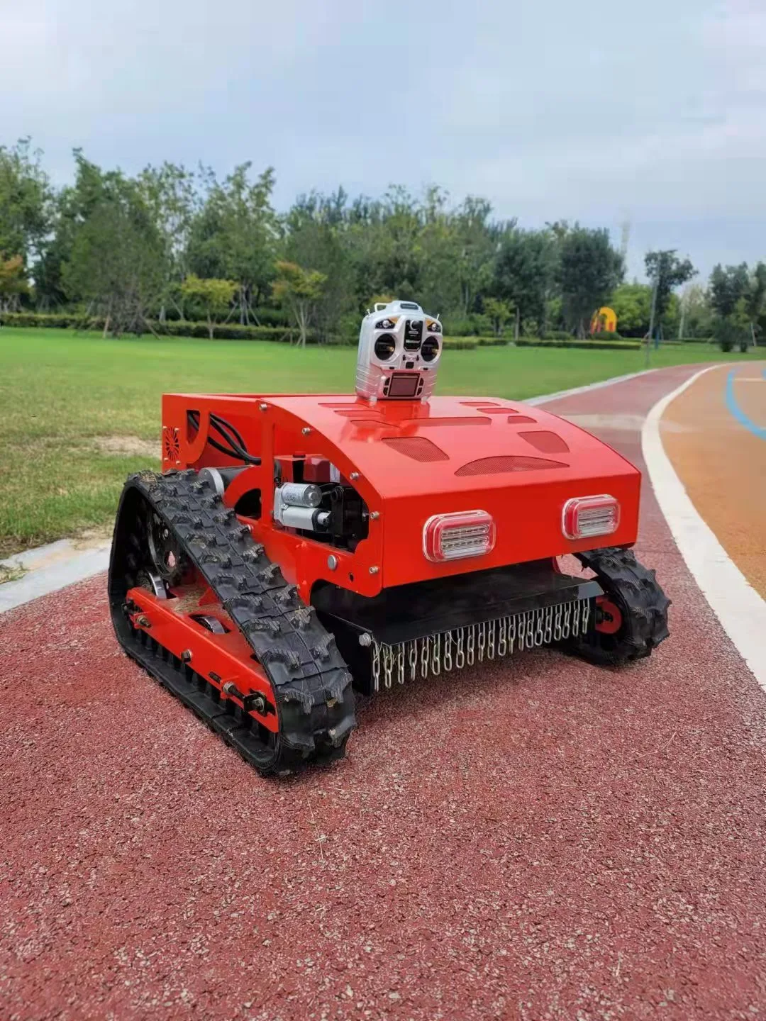 You are currently viewing T-works Crawler Dumper Truck for Material Handling: A Smart Choice for Modern Worksites