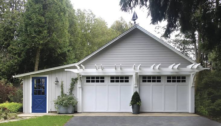 Read more about the article Garage Door Opener Replacement Phoenix AZ: When Farnsworth Garage Recommends an Upgrade