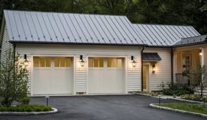 Read more about the article Affordable New Garage Doors Phoenix AZ by Farnsworth Garage: Boost Curb Appeal and Security