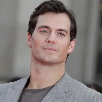 Read more about the article A Hero on Screen and Off: The Evolution of Henry Cavill