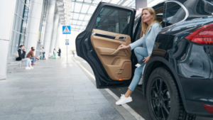 Read more about the article How to Avoid Flight Delays with Reliable Airport Transportation