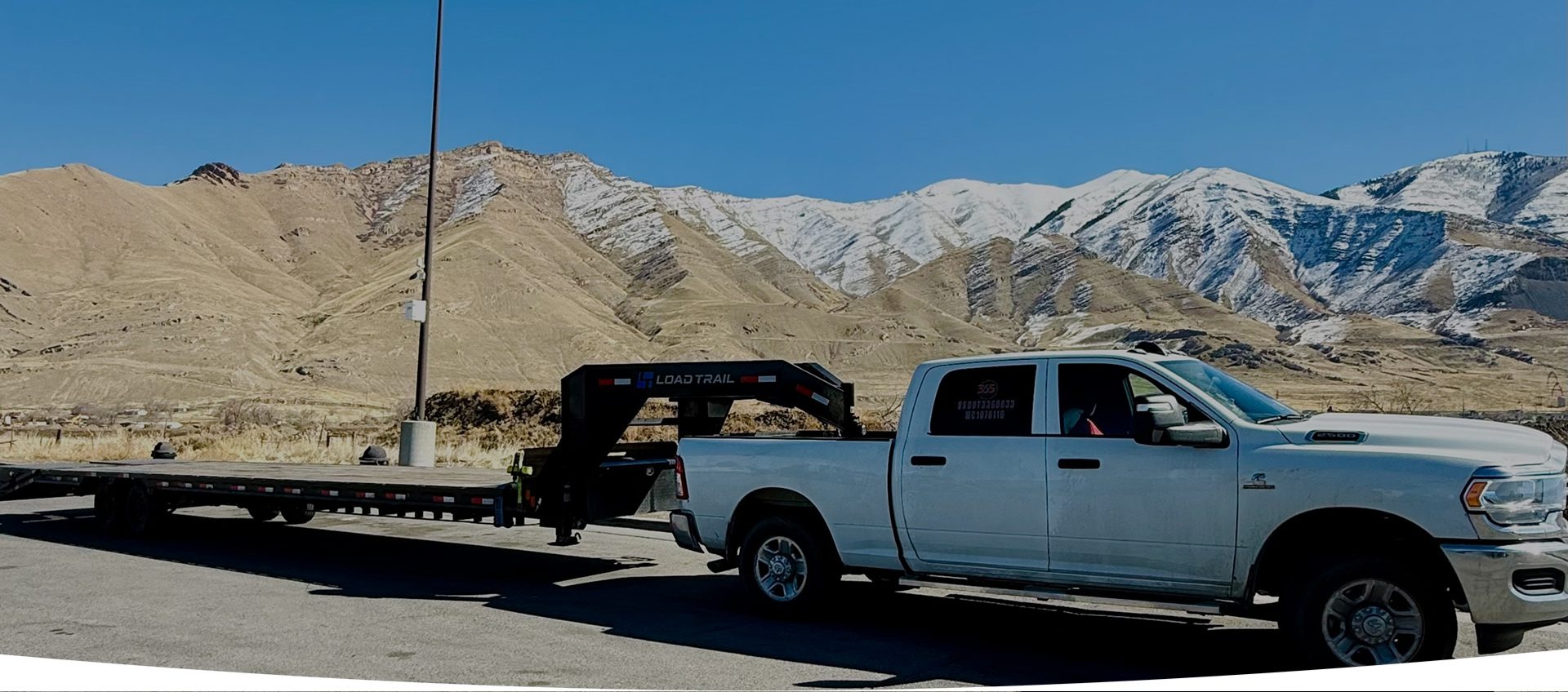 Read more about the article Hotshot Dispatch Services: How Fast-Moving Freight Stays on Schedule Across the USA