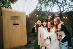 Read more about the article Robot Photo Booth Hayes: Make The BEST Party Ever!