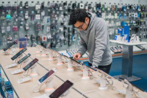 Read more about the article Need a New Phone or Fix? Visit Our Phone Shop Guildford