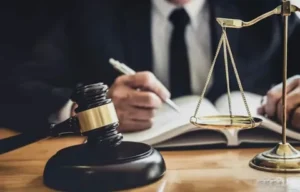 Read more about the article Arbetsrätt rådgivning – Så skyddar du dina rättigheter på jobbet