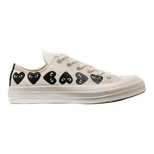 You are currently viewing The Ultimate CDG Low Top Converse Guide: Sizing, Styling, and Review