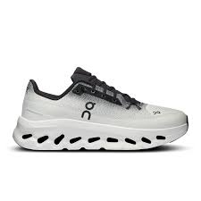 Read more about the article On Cloud Canada | Find Your Perfect Running Shoes