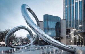 Read more about the article Outdoor Stainless Steel Sculpture for Modern Architectural and Public Spaces