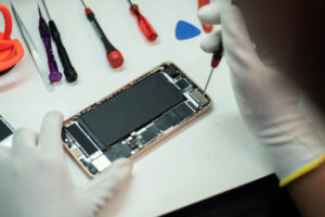 Read more about the article Mobile Repair in Norwood Green UK: Fast, Reliable Phone Repairs
